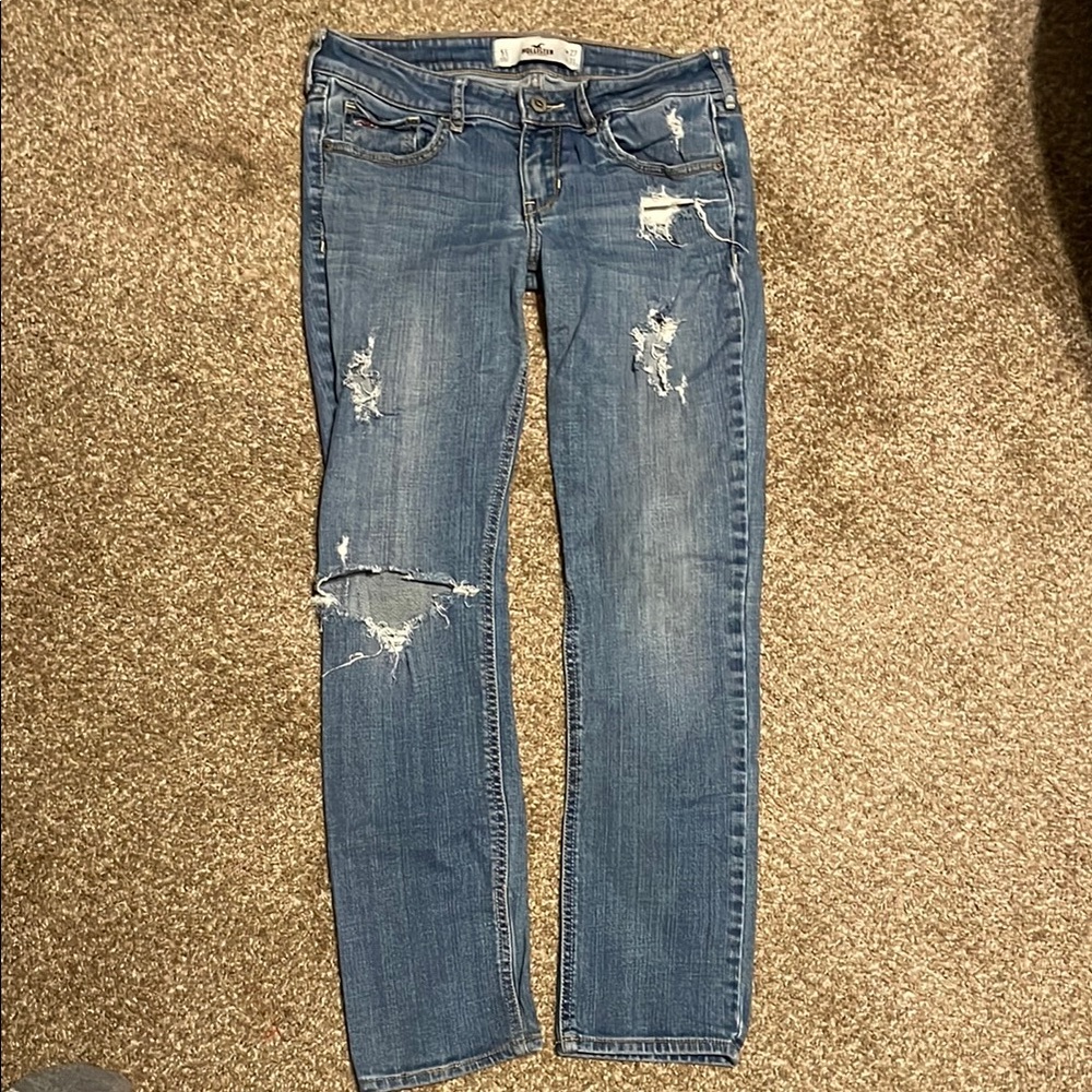 Slim Distressed Women's Skinny Jeans in Medium Blue